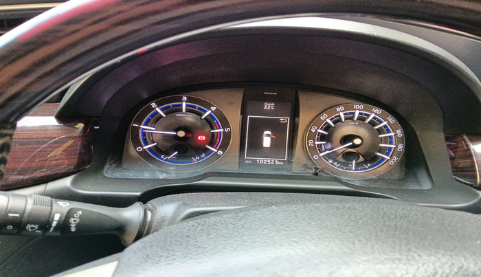 2016 Toyota Innova Crysta 2.4 VX 8 STR, Diesel, Manual, 1,02,523 km, interior