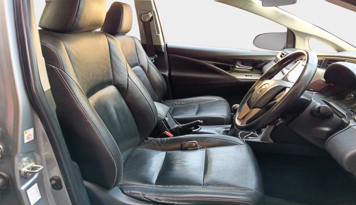 2016 Toyota Innova Crysta 2.4 VX 8 STR, Diesel, Manual, 1,02,523 km, interior