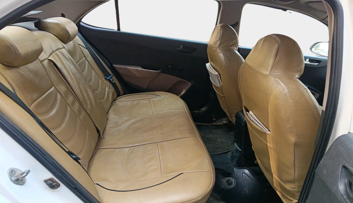 2016 Hyundai Xcent BASE ABS 1.1, Diesel, Manual, 1,14,625 km, interior