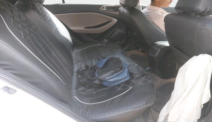 2015 Hyundai Elite i20 SPORTZ 1.4 CRDI, Diesel, Manual, 96,077 km, interior