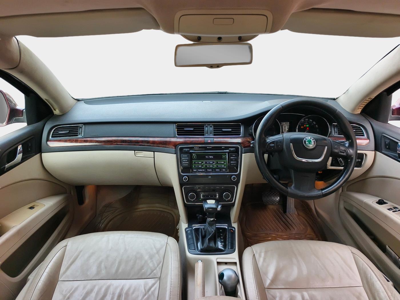 2011 Skoda Superb ELEGANCE 1.8 TSI AT, Petrol, Automatic, 78,500 km, interior