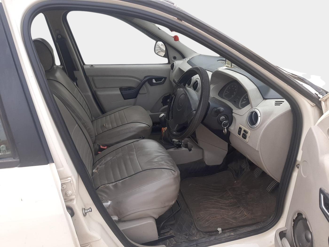 2015 Mahindra Verito 1.5 D6, Diesel, Manual, 1,41,211 km, interior
