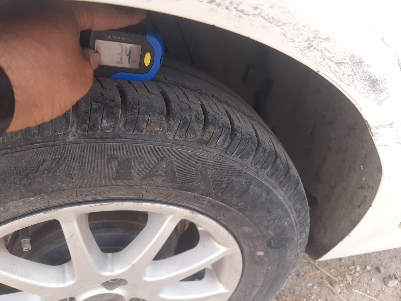 2015 Mahindra Verito 1.5 D6, Diesel, Manual, 1,41,211 km, tyre