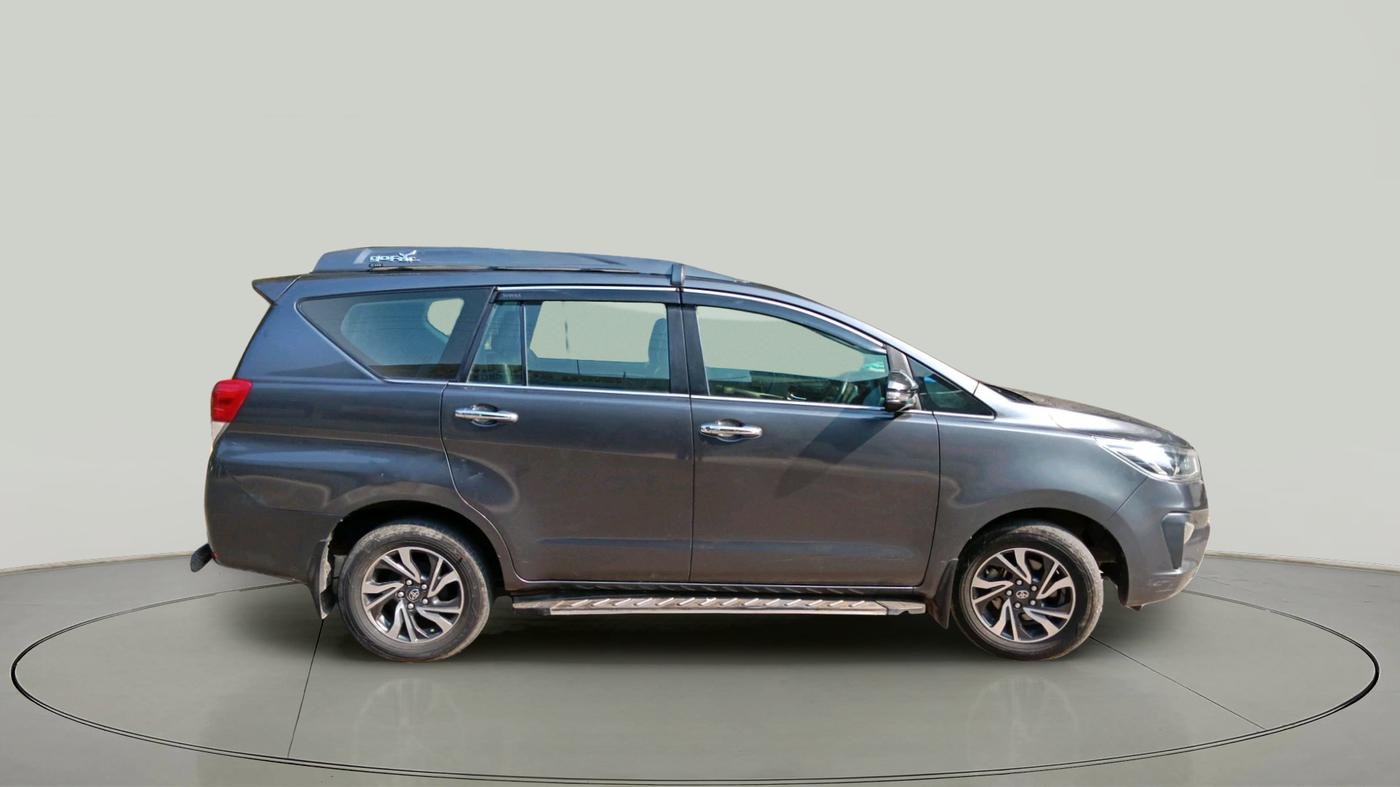 2021 Toyota Innova Crysta 2.4 VX 8 STR, Diesel, Manual, 1,13,287 km, exterior