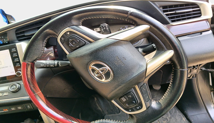 2021 Toyota Innova Crysta 2.4 VX 8 STR, Diesel, Manual, 1,13,287 km, interior