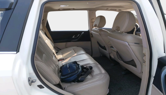 2016 Mahindra XUV500 W10, Diesel, Manual, 92,679 km, interior