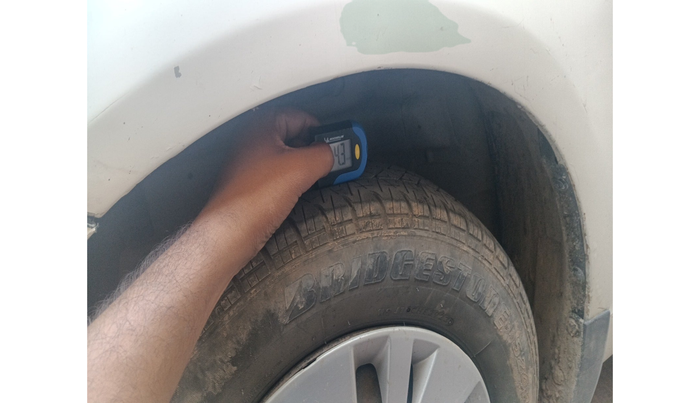 2013 Maruti Swift VDI, Diesel, Manual, 2,97,857 km, tyre