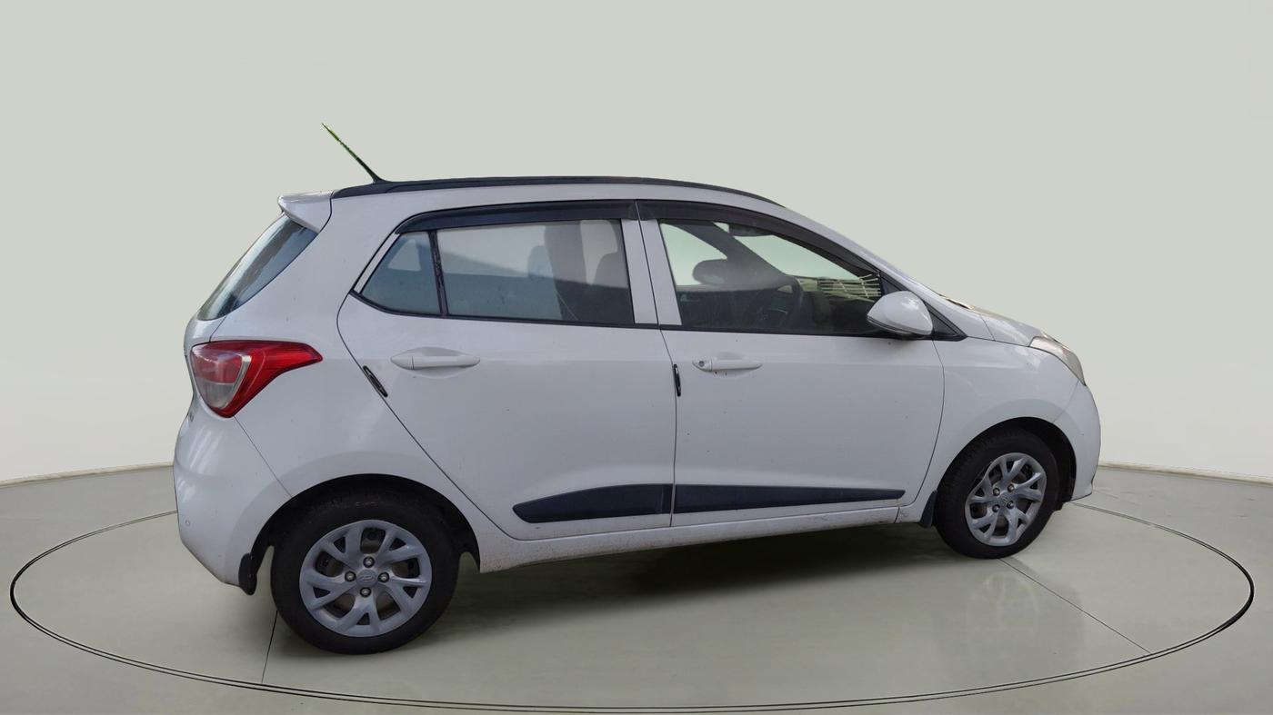 2017 Hyundai Grand i10 SPORTZ (O) 1.2 KAPPA VTVT, Petrol, Manual, 1,84,014 km, exterior