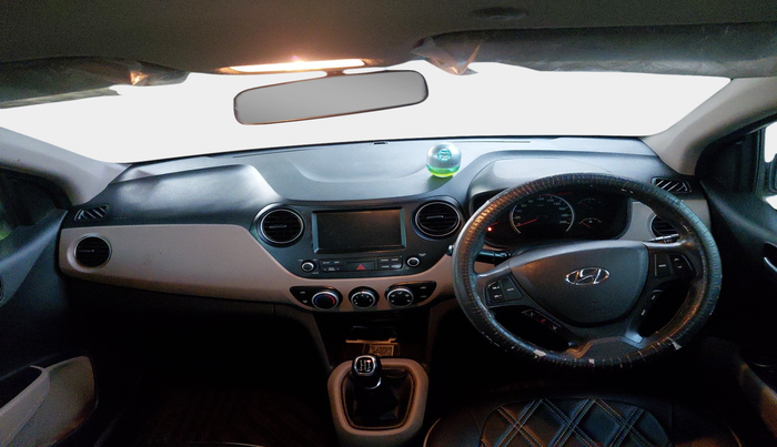 2017 Hyundai Grand i10 SPORTZ (O) 1.2 KAPPA VTVT, Petrol, Manual, 1,84,013 km, interior