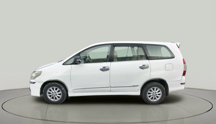 2014 Toyota Innova 2.5 VX 7 STR, Diesel, Manual, 1,80,410 km, exterior