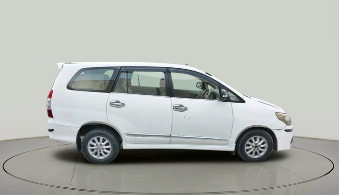 2014 Toyota Innova 2.5 VX 7 STR, Diesel, Manual, 1,80,410 km, exterior