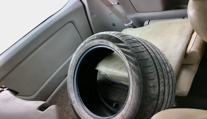 2014 Toyota Innova 2.5 VX 7 STR, Diesel, Manual, 1,80,410 km, interior