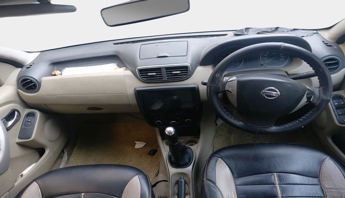 2014 Nissan Terrano XL (D), Diesel, Manual, 96,579 km, interior