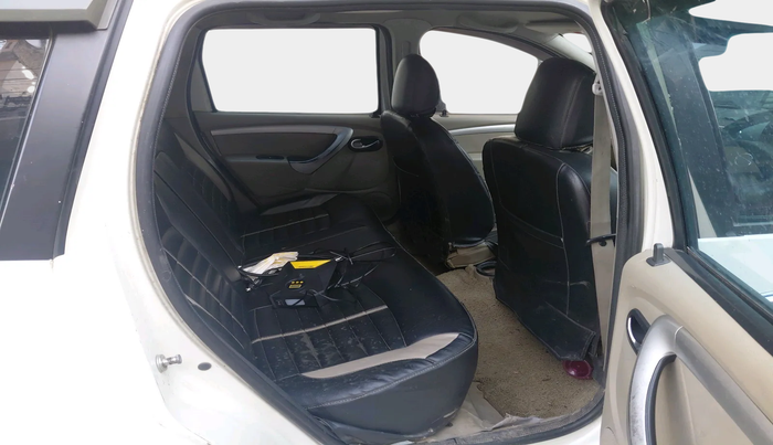2014 Nissan Terrano XL (D), Diesel, Manual, 96,579 km, interior