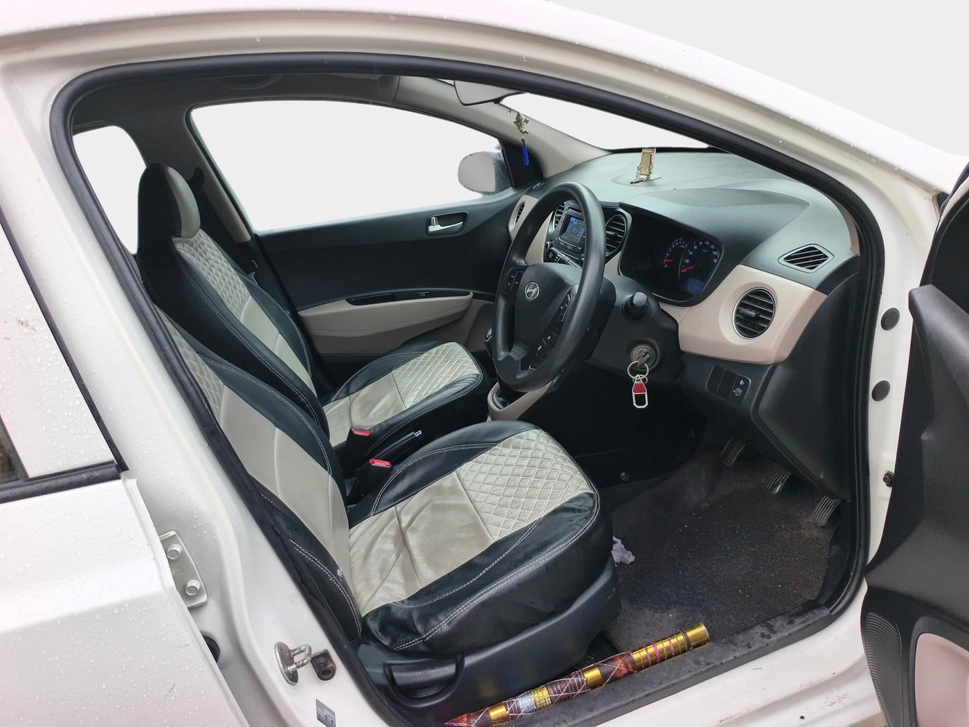 2015 Hyundai Grand i10 SPORTZ 1.2 KAPPA VTVT, Petrol, Manual, 83,000 km, interior