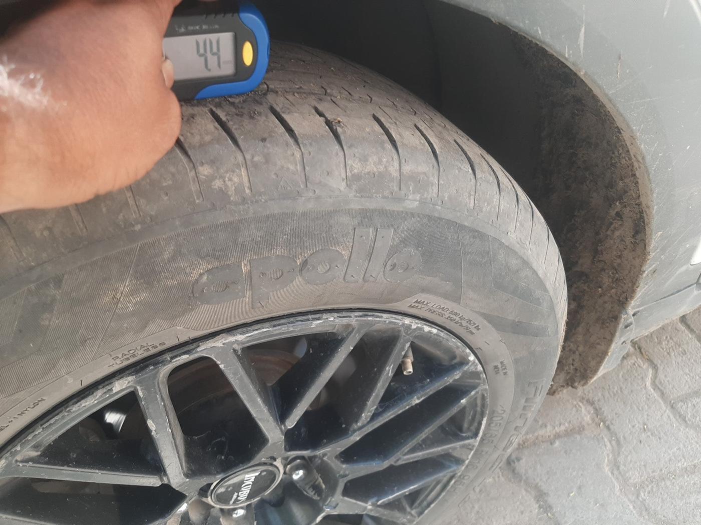 2018 Hyundai Creta E PLUS 1.4 DIESEL, Diesel, Manual, 2,49,286 km, tyre