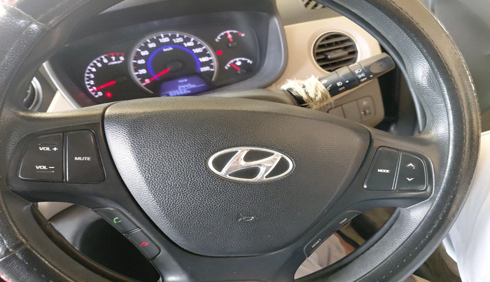 2015 Hyundai Grand i10 SPORTZ 1.2 KAPPA VTVT, Petrol, Manual, 82,662 km, interior