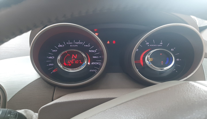 2012 Mahindra XUV500 W8, Diesel, Manual, 1,60,986 km, interior