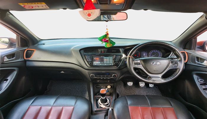 2015 Hyundai i20 Active 1.4 SX, Diesel, Manual, 1,39,152 km, interior