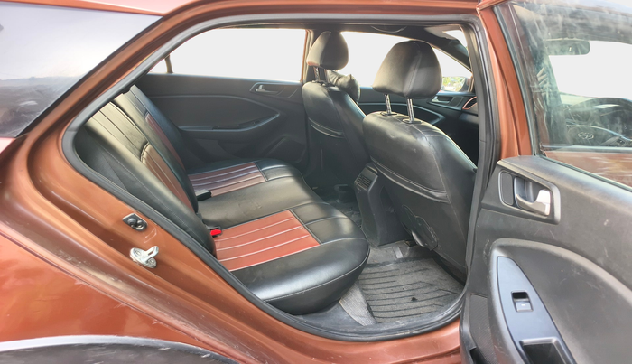 2015 Hyundai i20 Active 1.4 SX, Diesel, Manual, 1,39,152 km, interior