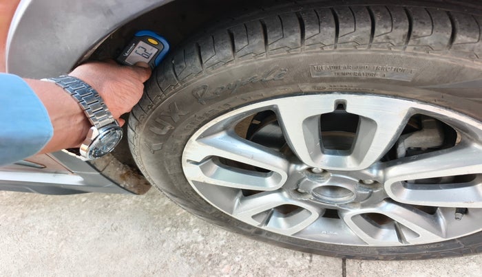 2015 Hyundai i20 Active 1.4 SX, Diesel, Manual, 1,39,152 km, tyre