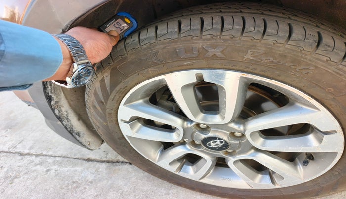 2015 Hyundai i20 Active 1.4 SX, Diesel, Manual, 1,39,152 km, tyre