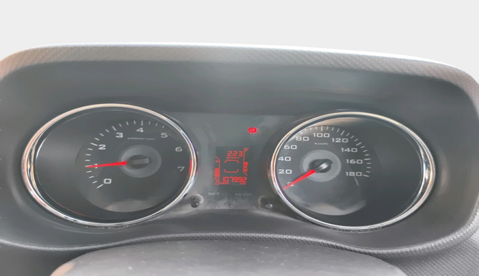 2018 Mahindra TUV300 T10, Diesel, Manual, 1,07,992 km, interior