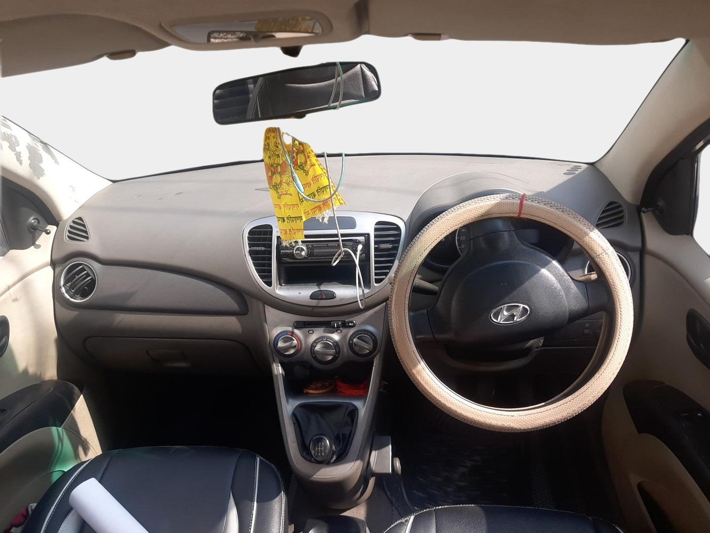 2012 Hyundai i10 ERA 1.1, Petrol, Manual, 68,840 km, interior