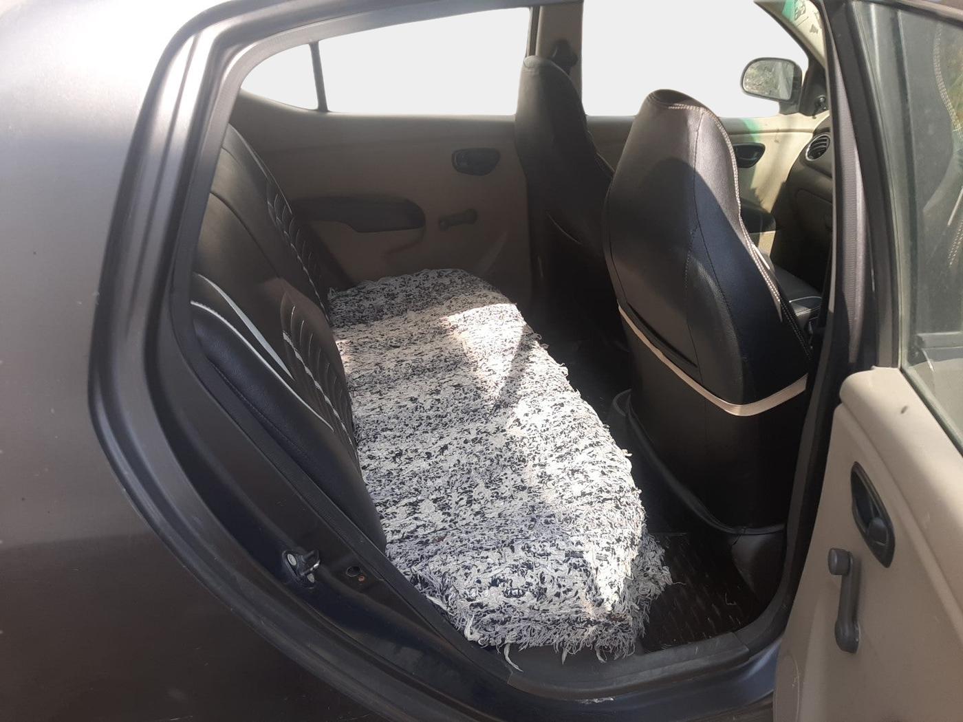2012 Hyundai i10 ERA 1.1, Petrol, Manual, 68,840 km, interior