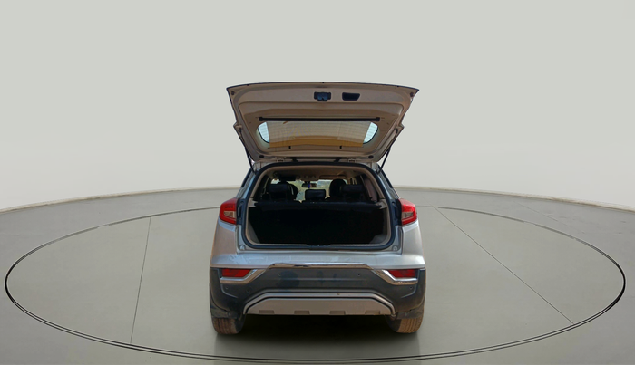 2019 Mahindra XUV300 W8 1.5 DIESEL, Diesel, Manual, 1,04,082 km, exterior