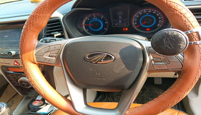 2019 Mahindra XUV300 W8 1.5 DIESEL, Diesel, Manual, 1,04,082 km, interior