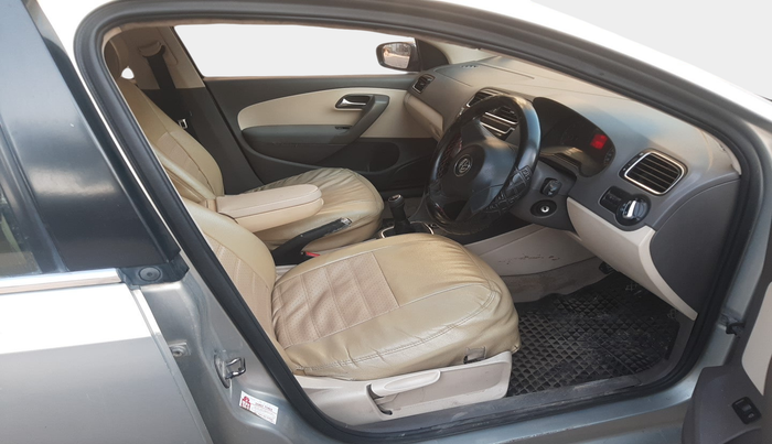 2011 Volkswagen Polo HIGHLINE DIESEL, Diesel, Manual, 1,00,470 km, interior