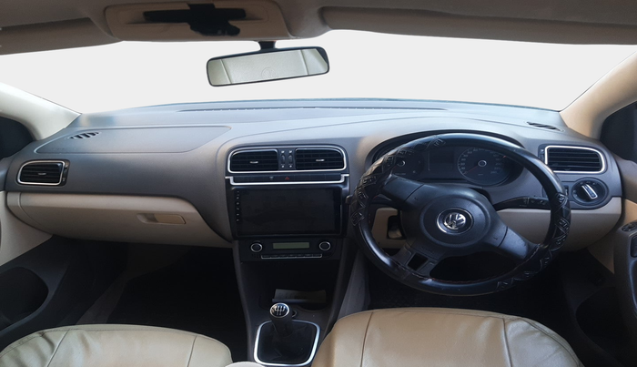 2011 Volkswagen Polo HIGHLINE DIESEL, Diesel, Manual, 1,00,470 km, interior