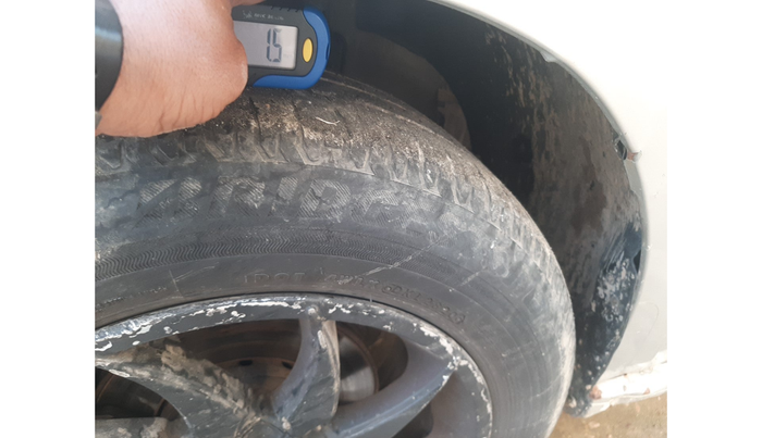 2011 Volkswagen Polo HIGHLINE DIESEL, Diesel, Manual, 1,00,470 km, tyre