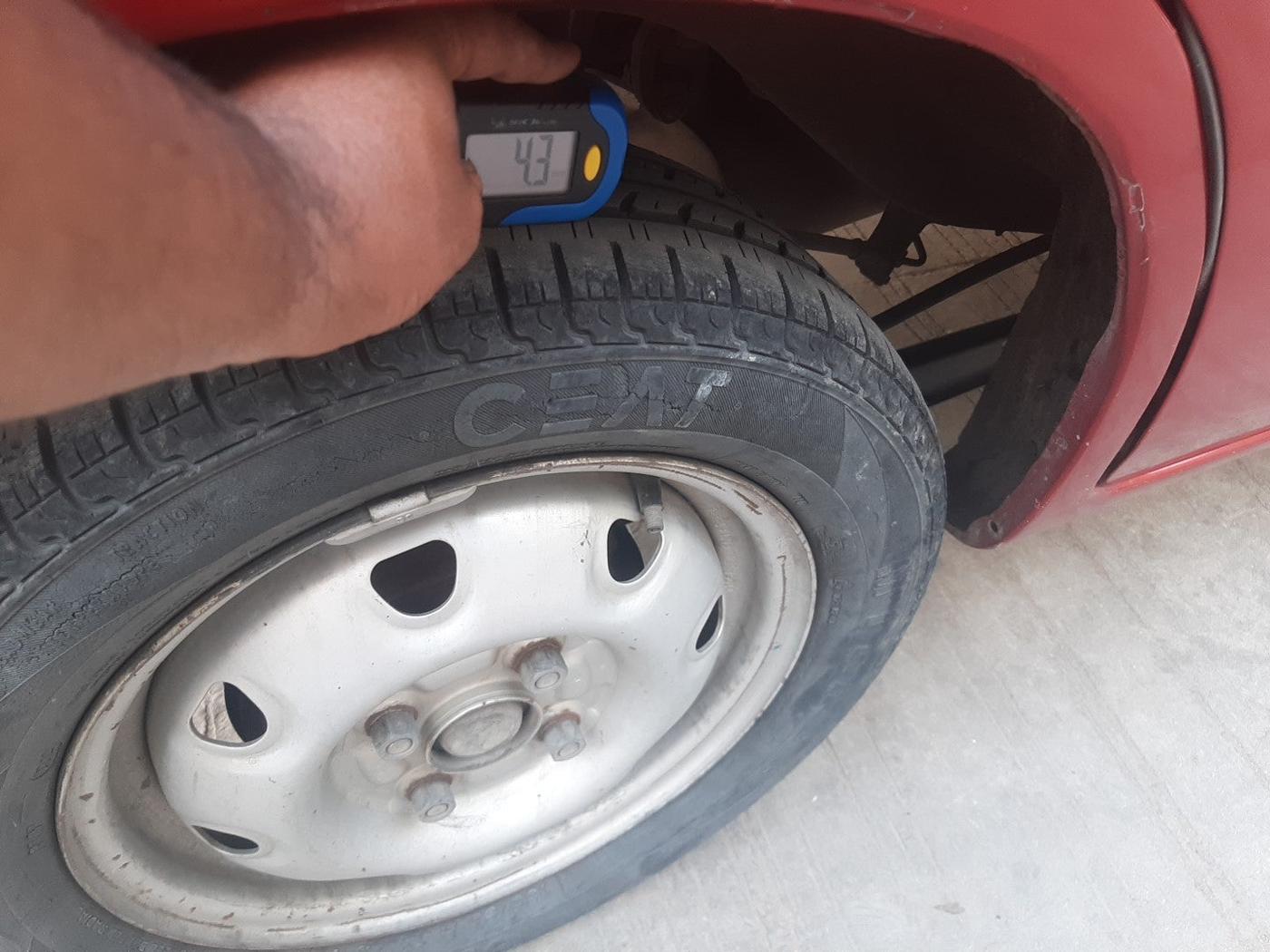 2010 Maruti Zen Estilo VXI, Petrol, Manual, 52,374 km, tyre