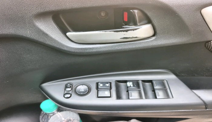 2017 Honda WR-V 1.5L I-DTEC VX MT, Diesel, Manual, 68,135 km, interior