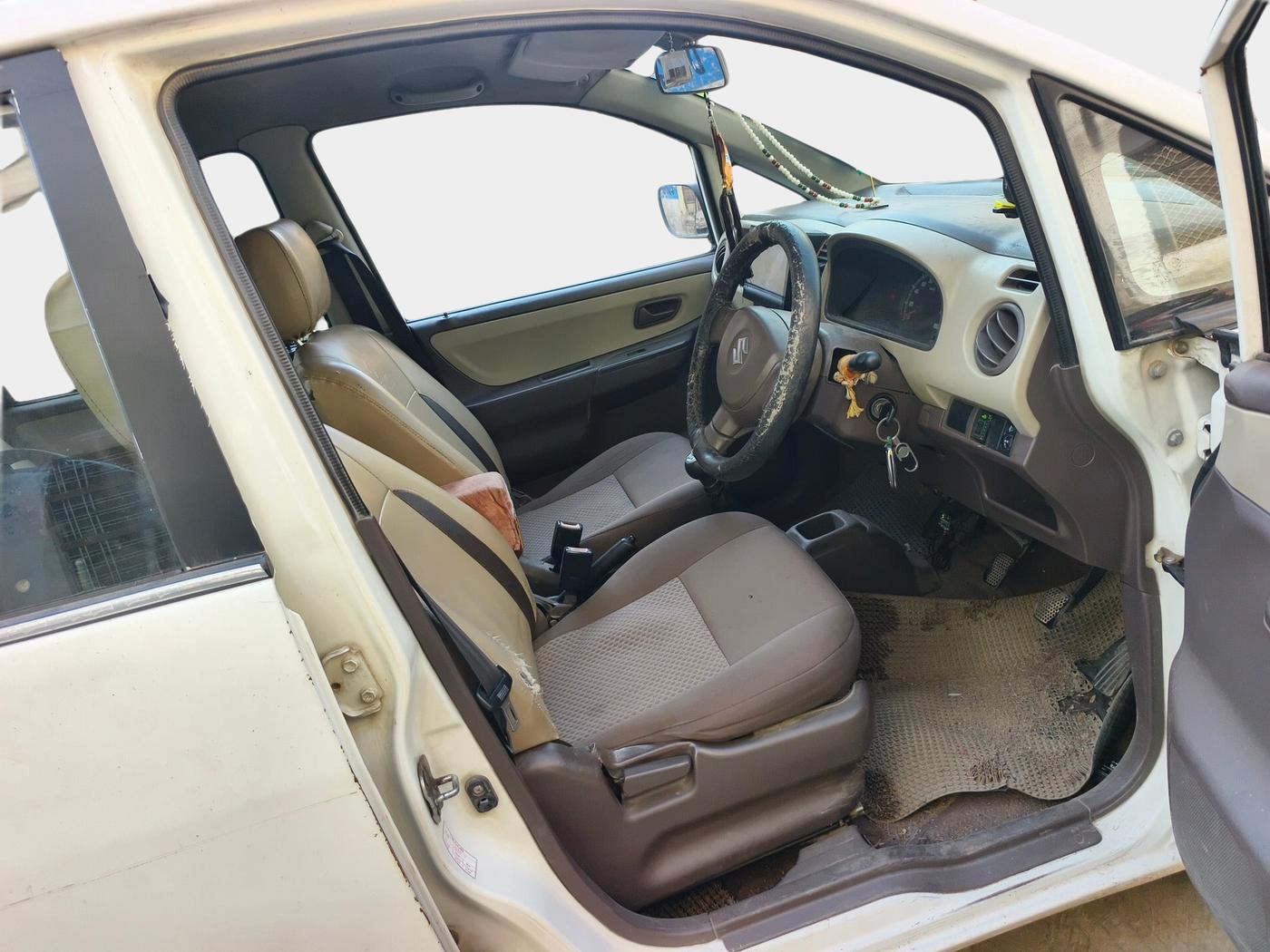 2010 Maruti Zen Estilo LXI, Petrol, Manual, 1,42,062 km, interior