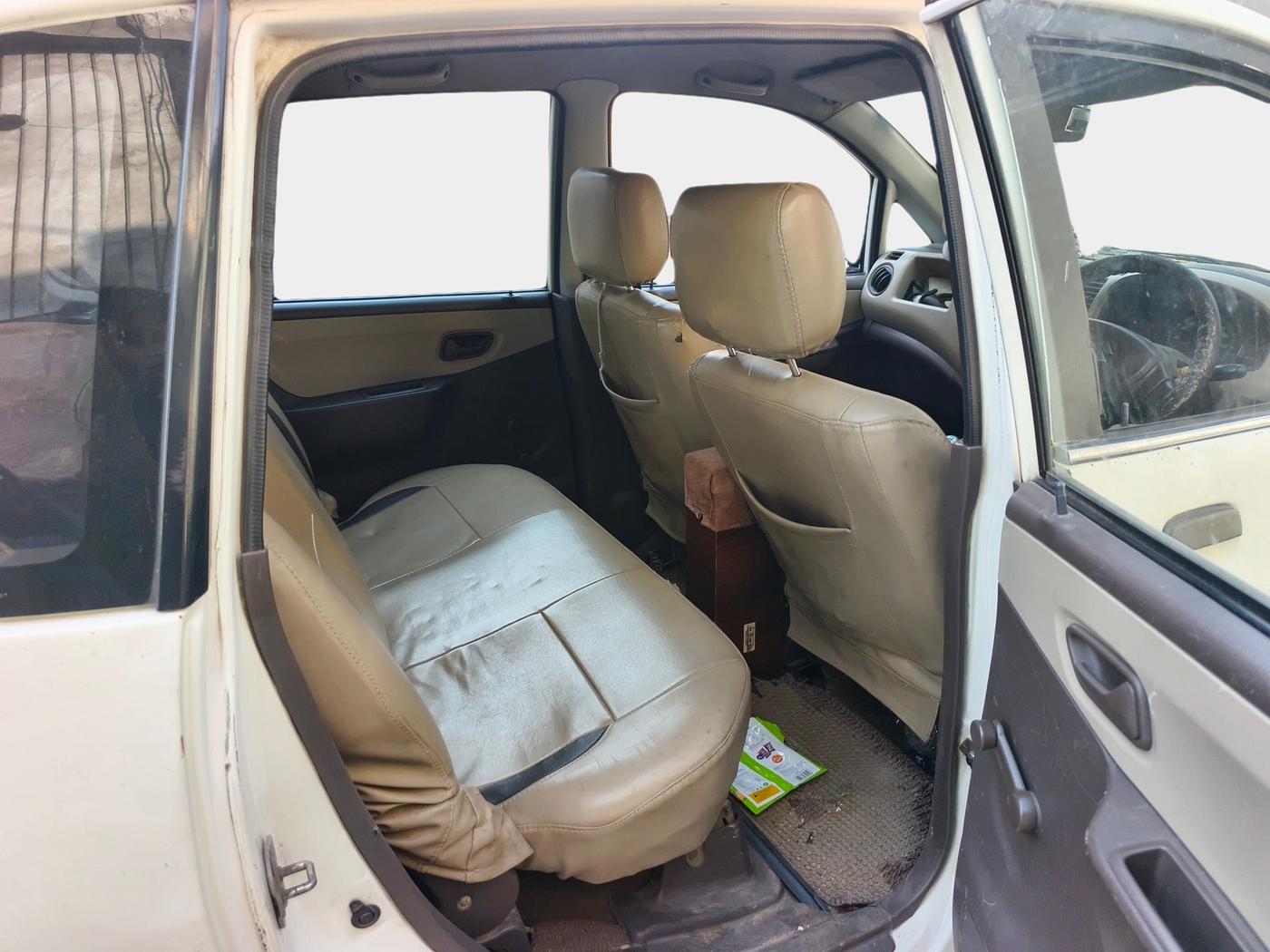 2010 Maruti Zen Estilo LXI, Petrol, Manual, 1,42,062 km, interior