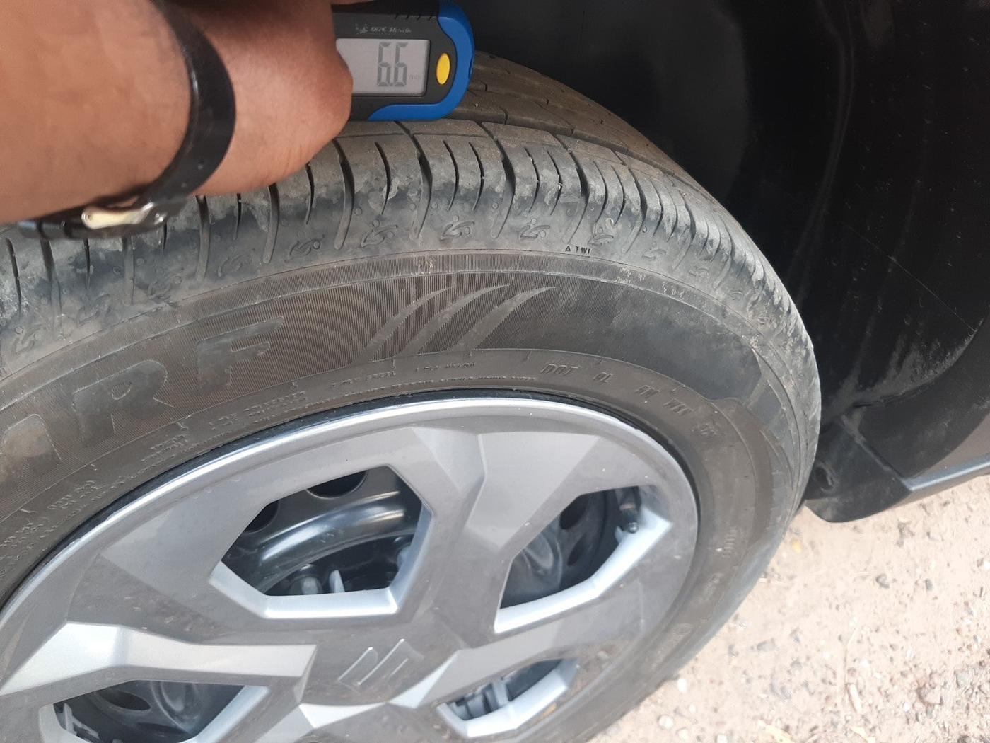 2023 Maruti BREZZA VXI S-CNG, Petrol, Manual, 5,642 km, tyre