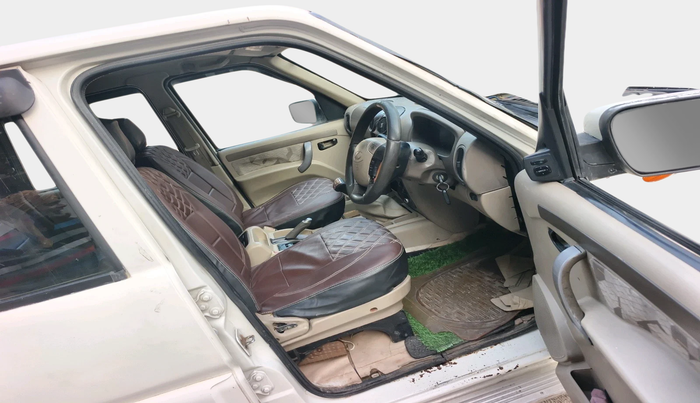2011 Mahindra Scorpio VLX 2WD, Diesel, Manual, 2,08,950 km, interior