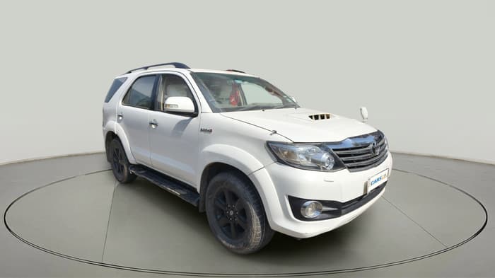 2010 Toyota Fortuner 3.0 4X4 MT, Diesel, Manual, 2,79,510 km, exterior
