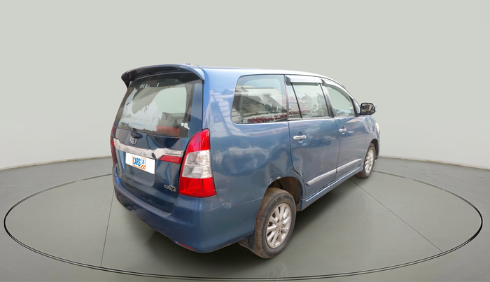 2014 Toyota Innova 2.5 VX 8 STR, Diesel, Manual, 2,30,000 km, exterior