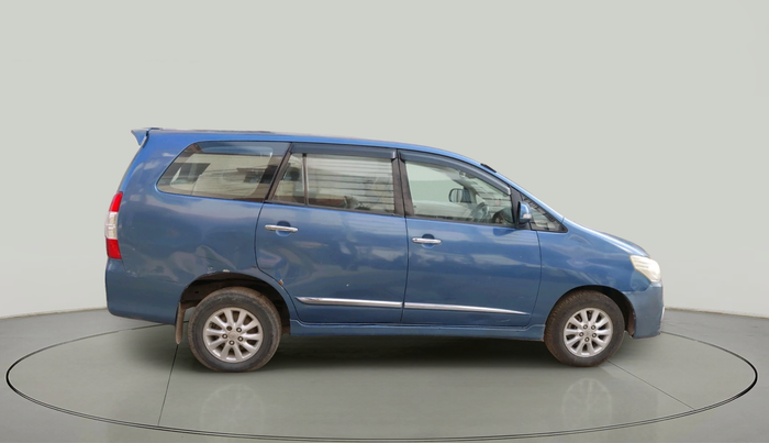 2014 Toyota Innova 2.5 VX 8 STR, Diesel, Manual, 2,30,000 km, exterior