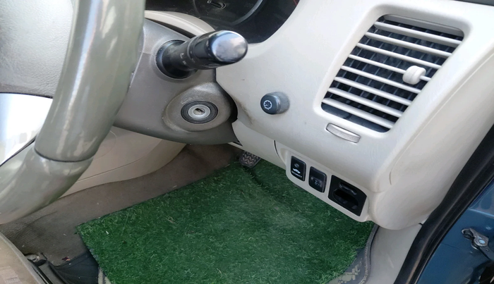 2014 Toyota Innova 2.5 VX 8 STR, Diesel, Manual, 2,30,000 km, interior