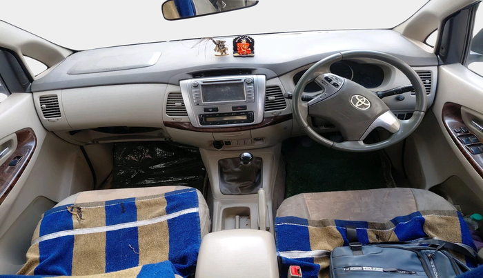2014 Toyota Innova 2.5 VX 8 STR, Diesel, Manual, 2,30,000 km, interior
