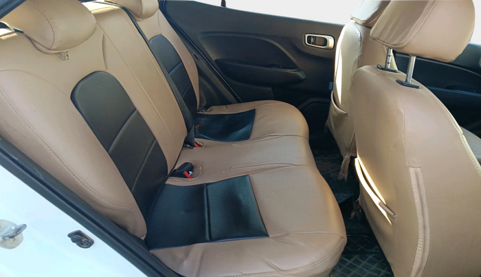 2022 Hyundai VENUE SX 1.0 TURBO, Petrol, Manual, 70,419 km, interior