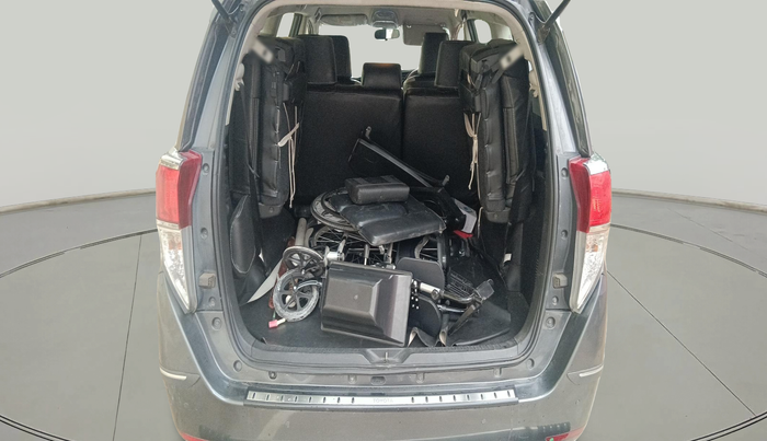 2020 Toyota Innova Crysta 2.4 VX 8 STR, Diesel, Manual, 55,148 km, exterior