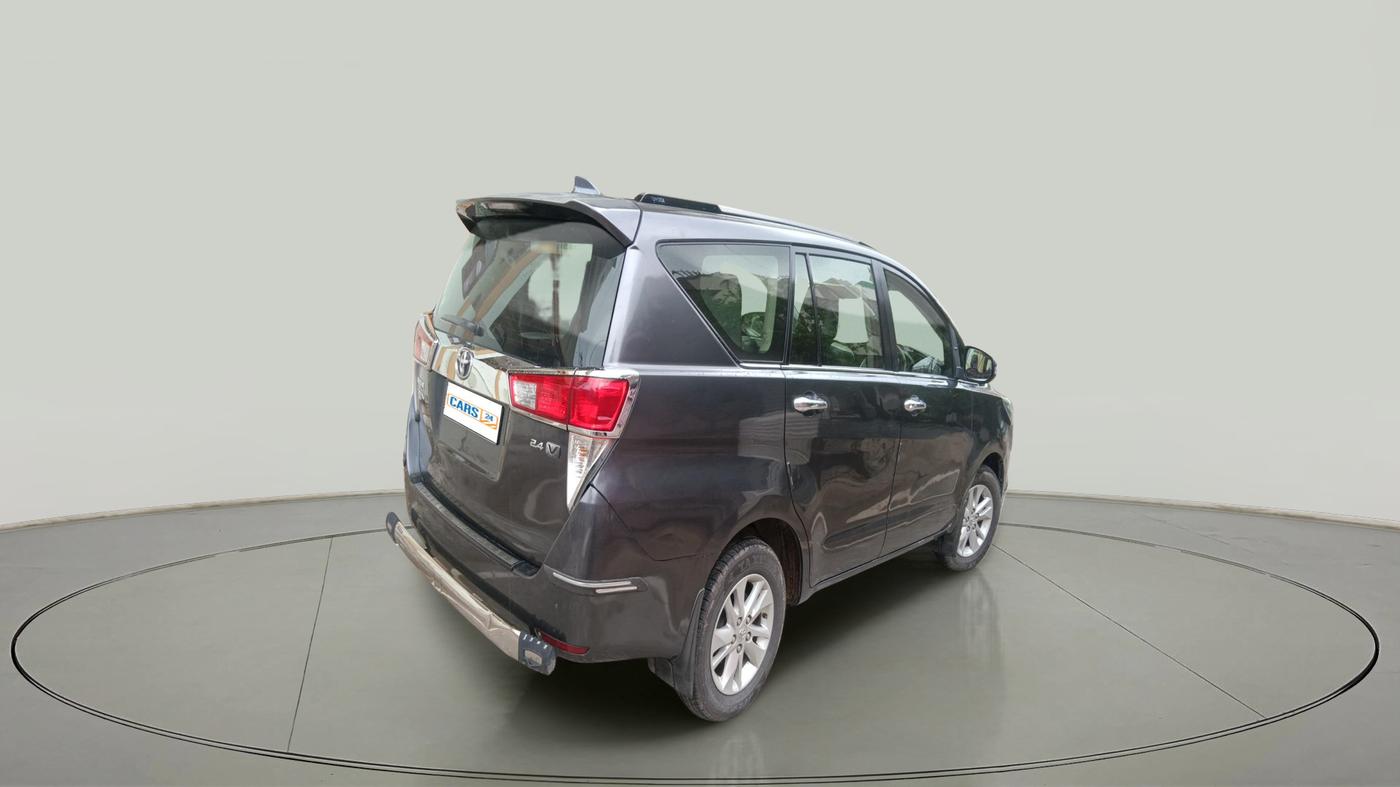 2020 Toyota Innova Crysta 2.4 VX 8 STR, Diesel, Manual, 55,500 km, exterior