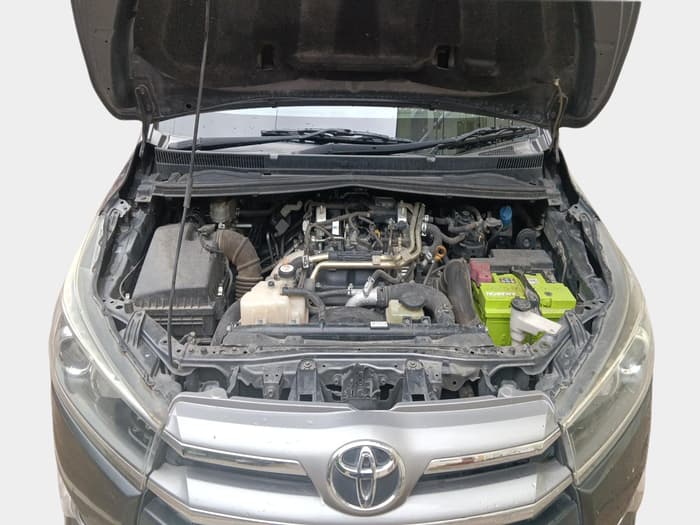 2020 Toyota Innova Crysta 2.4 VX 8 STR, Diesel, Manual, 55,500 km, exterior