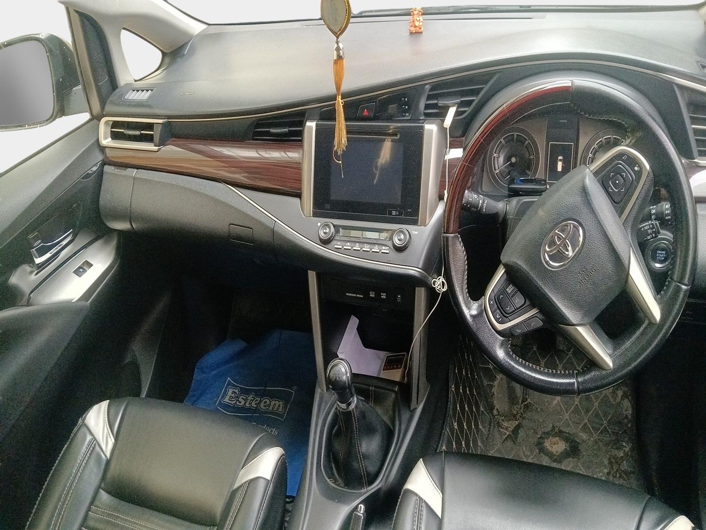2020 Toyota Innova Crysta 2.4 VX 8 STR, Diesel, Manual, 55,500 km, interior
